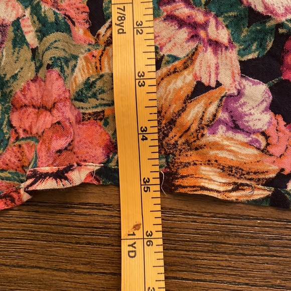 The Buckle bought Billabong floral kimono. - Picture 5 of 9